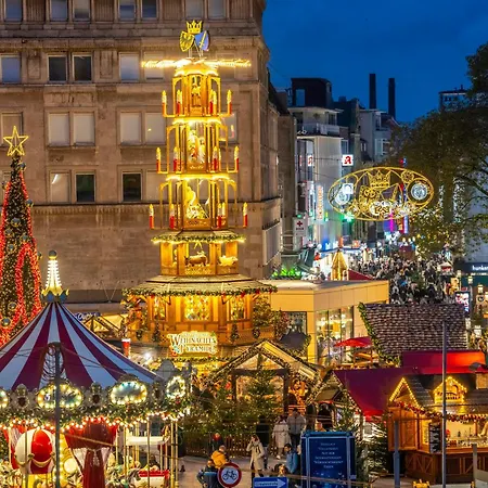 Modern Und Ruhig, Mit Garage & Ps4, Nahe Messe, Rue Und Uniklinik, Voll Ausgestattete Kueche, Bad Mit Dusche Und Badewanne * Essen